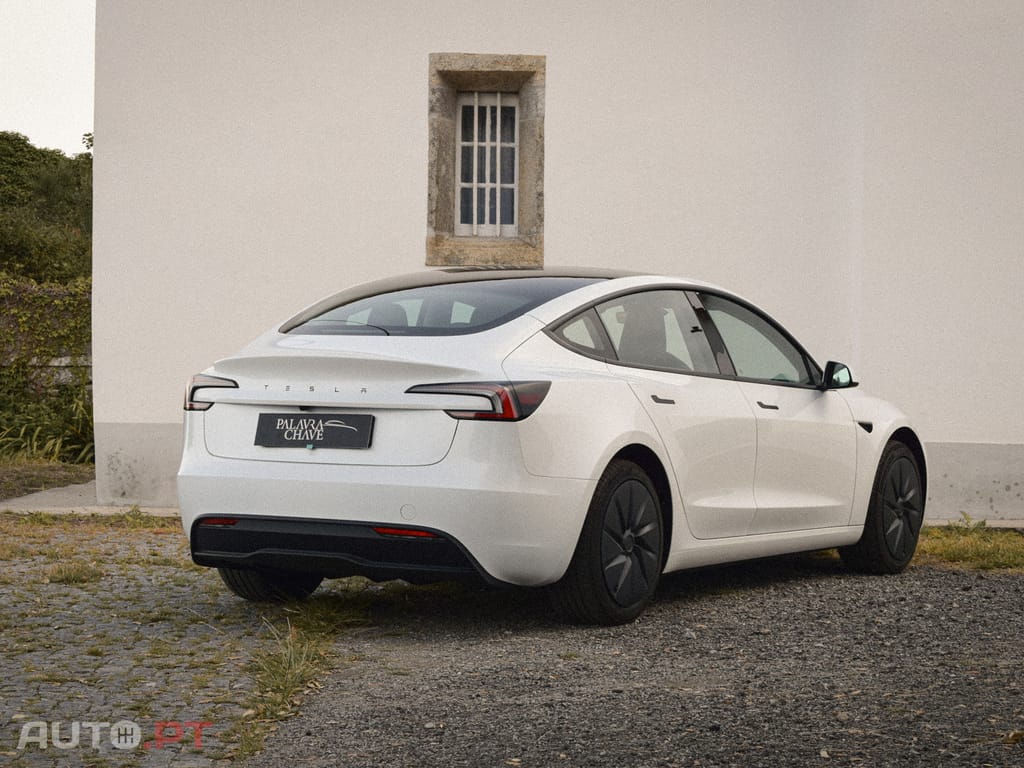 Tesla Model 3 Standard Range RWD