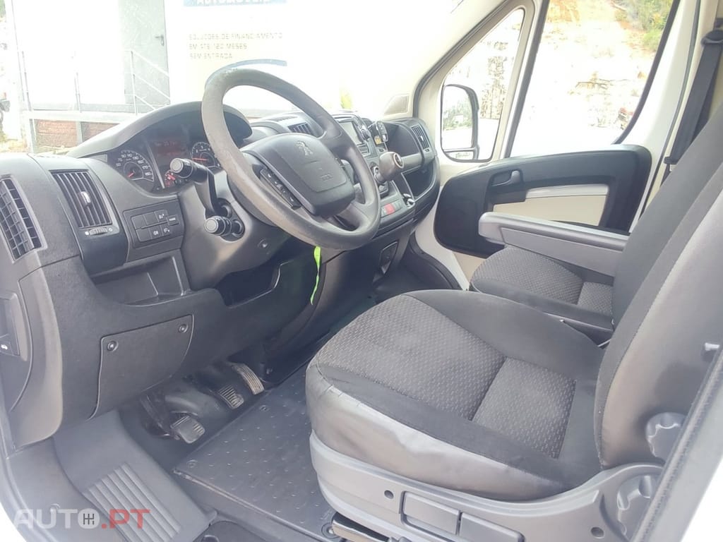 Peugeot Boxer 2.2 BlueHDi 333 L3H2 Pro