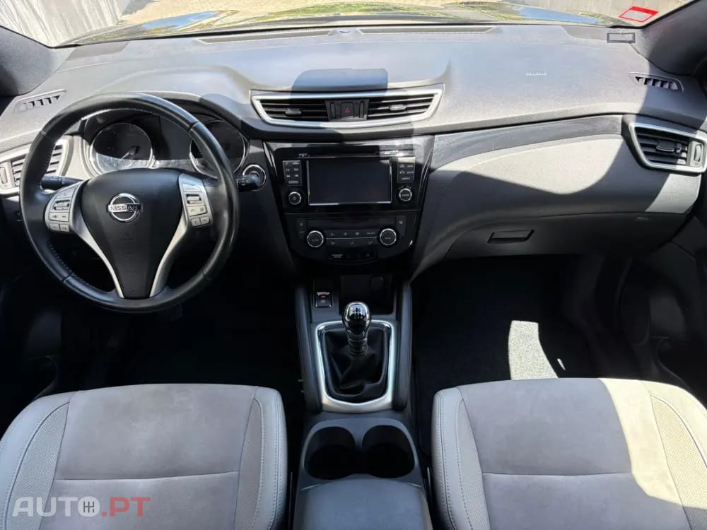 Nissan Qashqai 1.5 dCi Tekna Premium 17 Alcantara