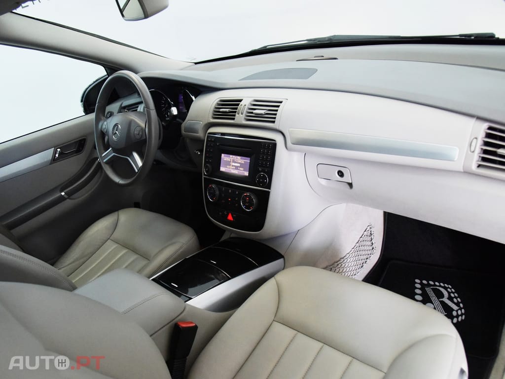 Mercedes-Benz R 320 CDi 4-Matic