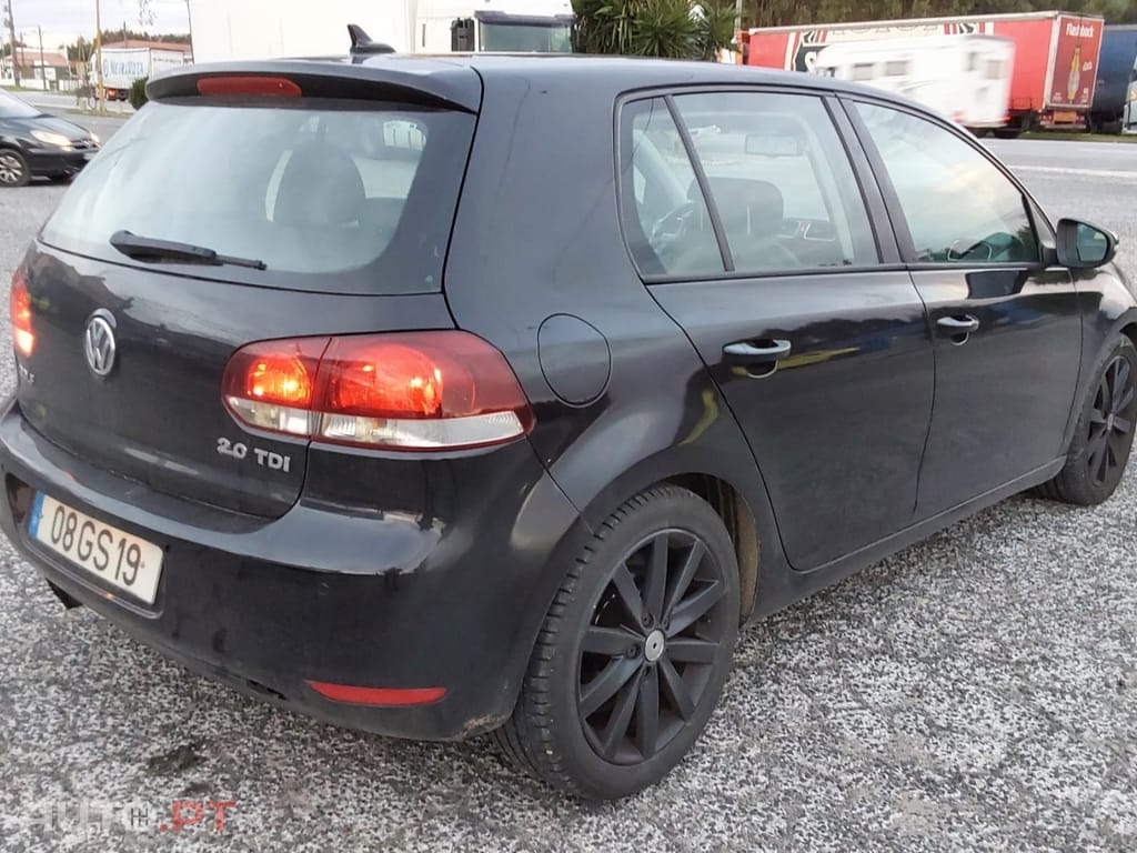 Volkswagen Golf 2.0 TDI Highline DSG