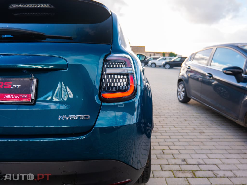 Fiat 600 1.2 Hybrid La Prima