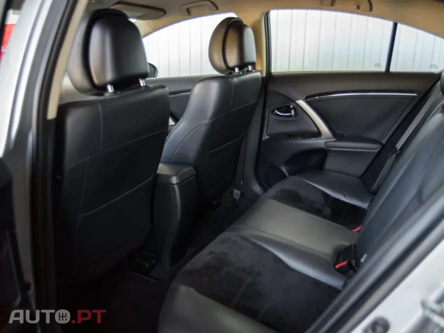 Toyota Avensis SD 2.0 D-4D Exclusive