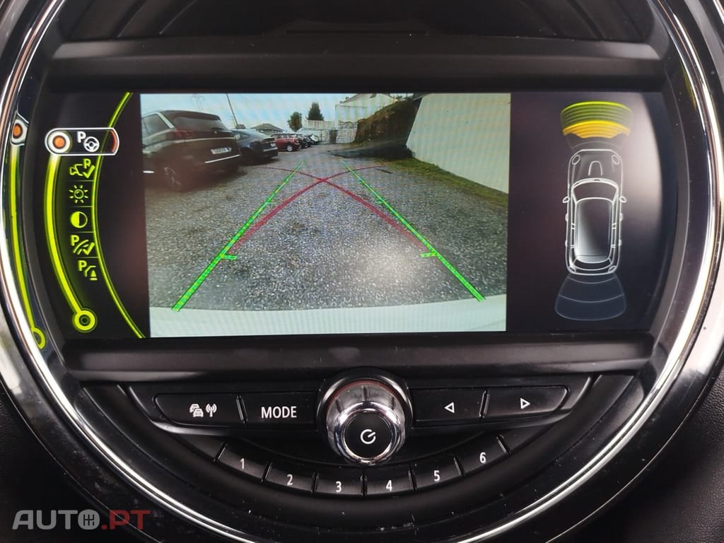 MINI Cooper Cooper D Auto