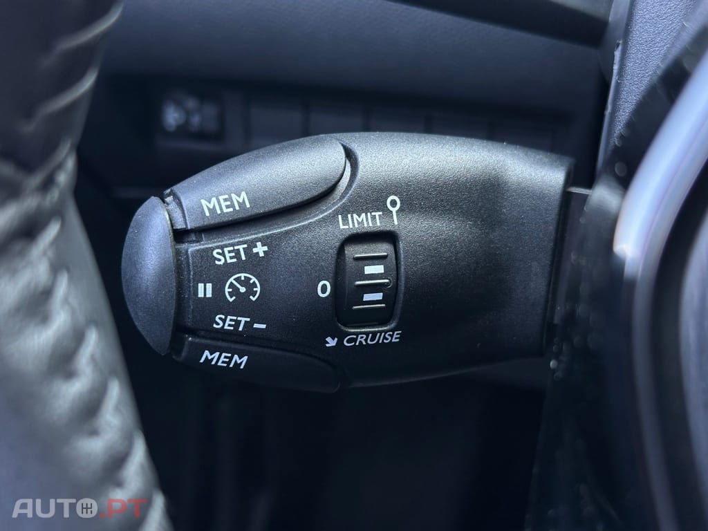 Peugeot E-208 50 kWh Style