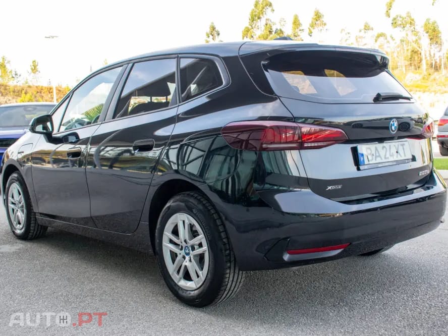 BMW 225