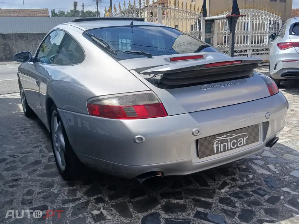Porsche 911 Carrera Coupé