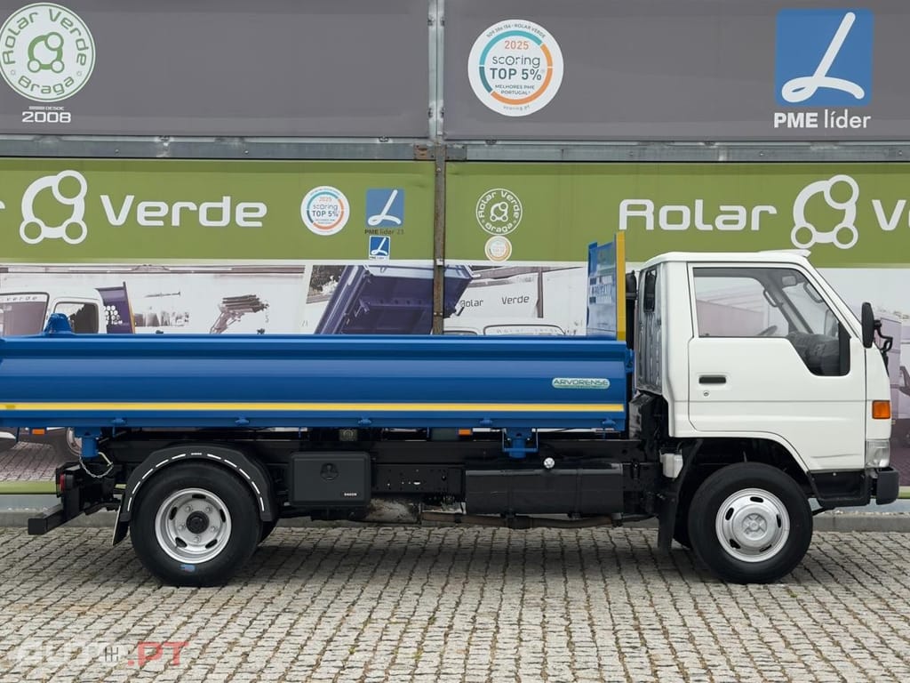 Toyota Dyna 280 BASCULA