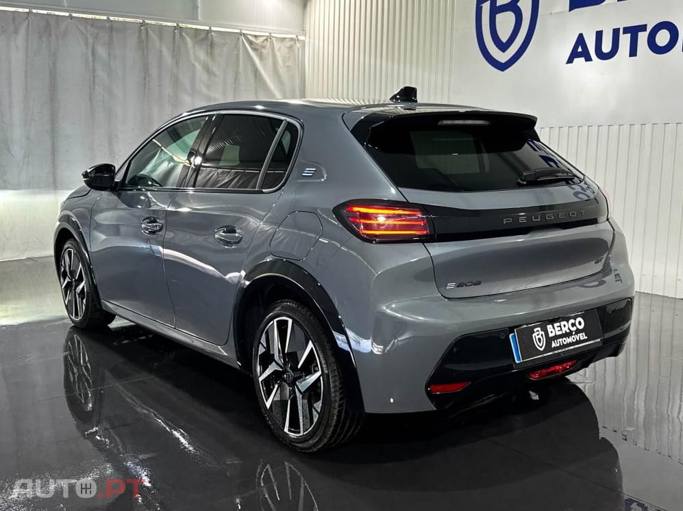Peugeot E-208 51 kWh GT