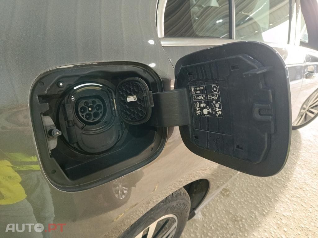 Mercedes-Benz A 250 e Style Plus