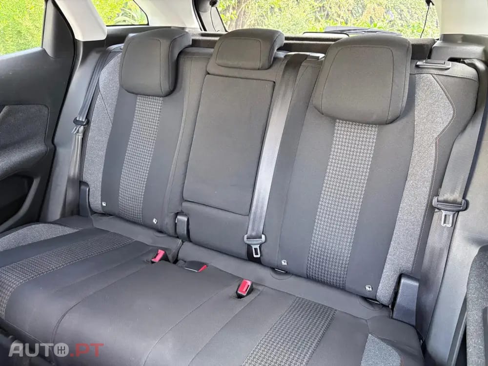 Peugeot 3008 1.2 PureTech Allure EAT8
