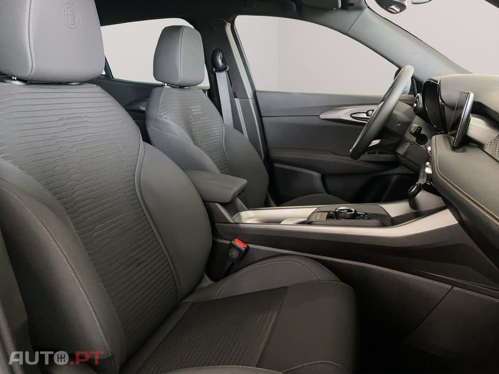 Alfa Romeo Tonale 1.3 Plug-In Hybrid Sprint e-AWD