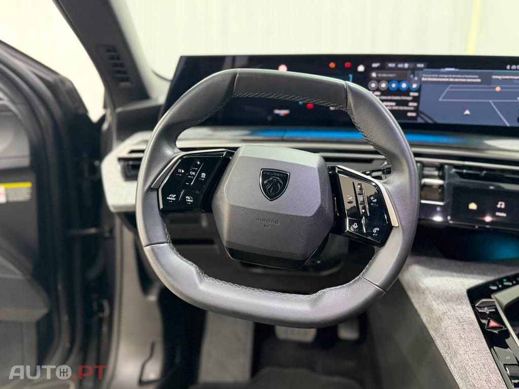 Peugeot 3008 1.2 Hybrid Allure e-DCS6