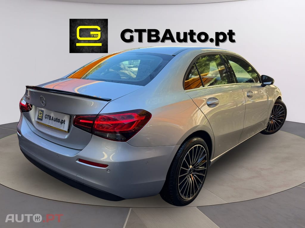 Mercedes-Benz A 180 D STYLE DCT 