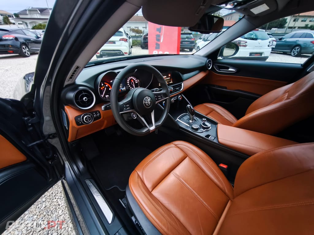 Alfa Romeo Giulia 2.2 D Super AT8