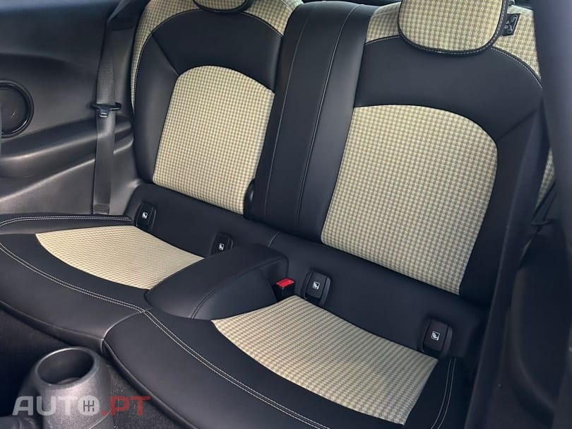 MINI Cooper Cooper SE Resolute Edition