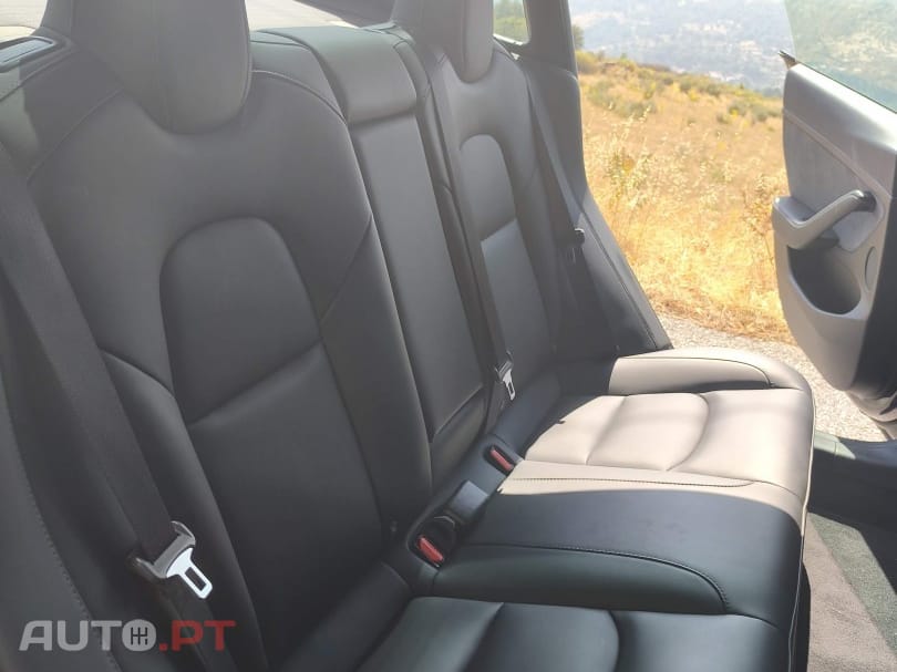Tesla Model 3 Long Range RWD — fotografia 16