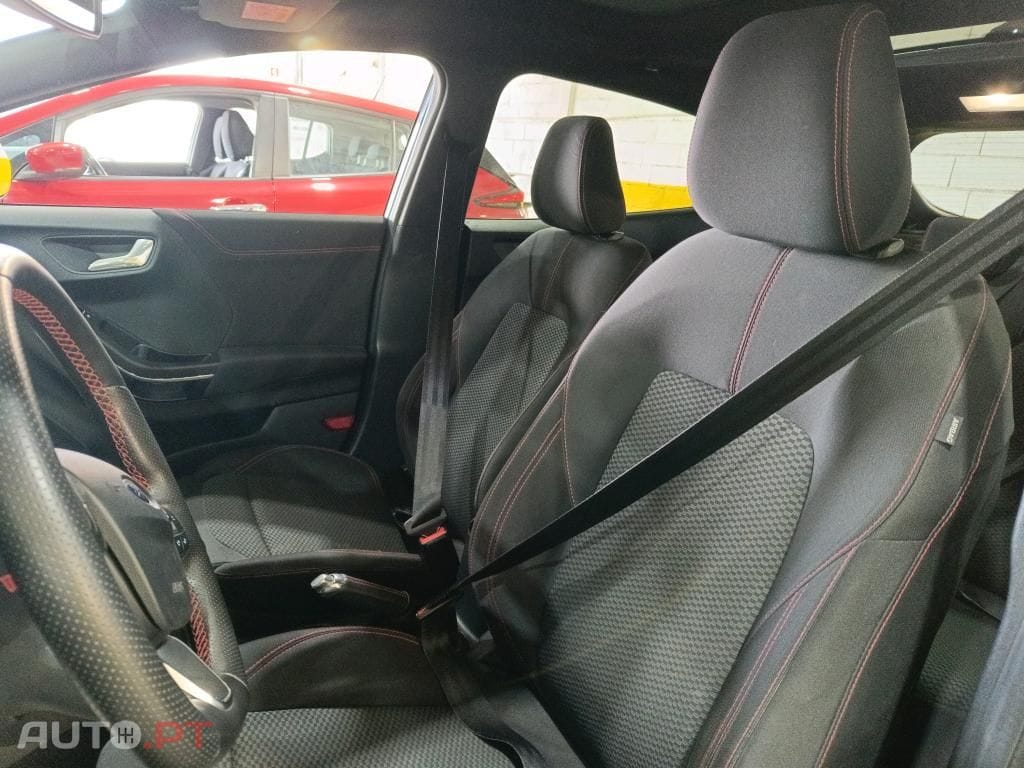 Ford Puma 1.0 EcoBoost MHEV ST-Line