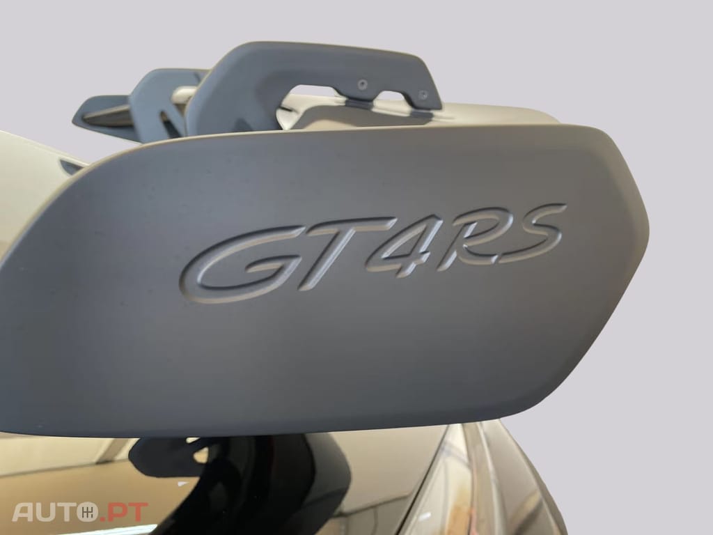 Porsche 718 GT4 RS 