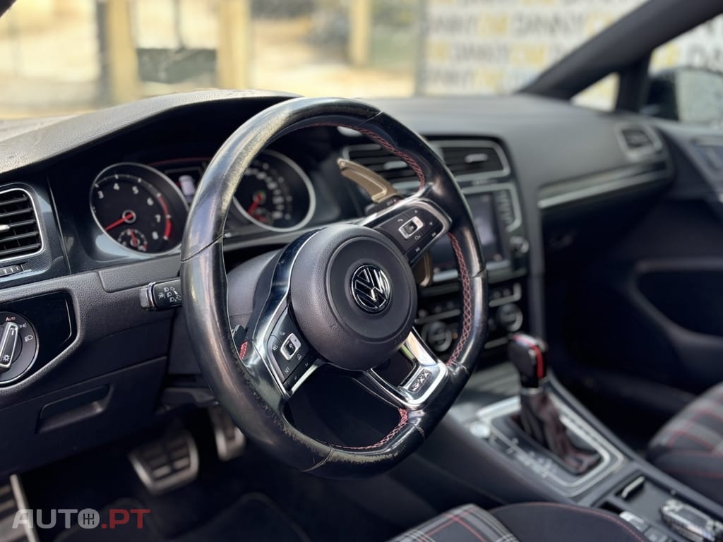 Volkswagen Golf 2.0 GTi DSG
