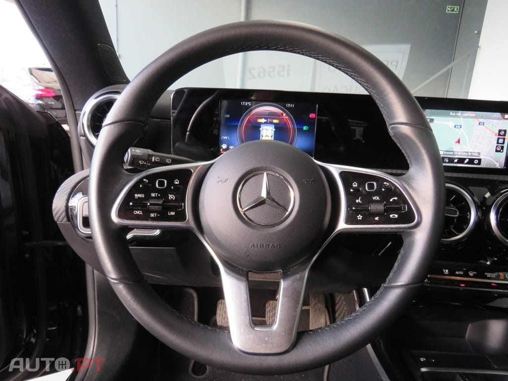 Mercedes-Benz CLA 180 d Shooting Brake Business Solutions