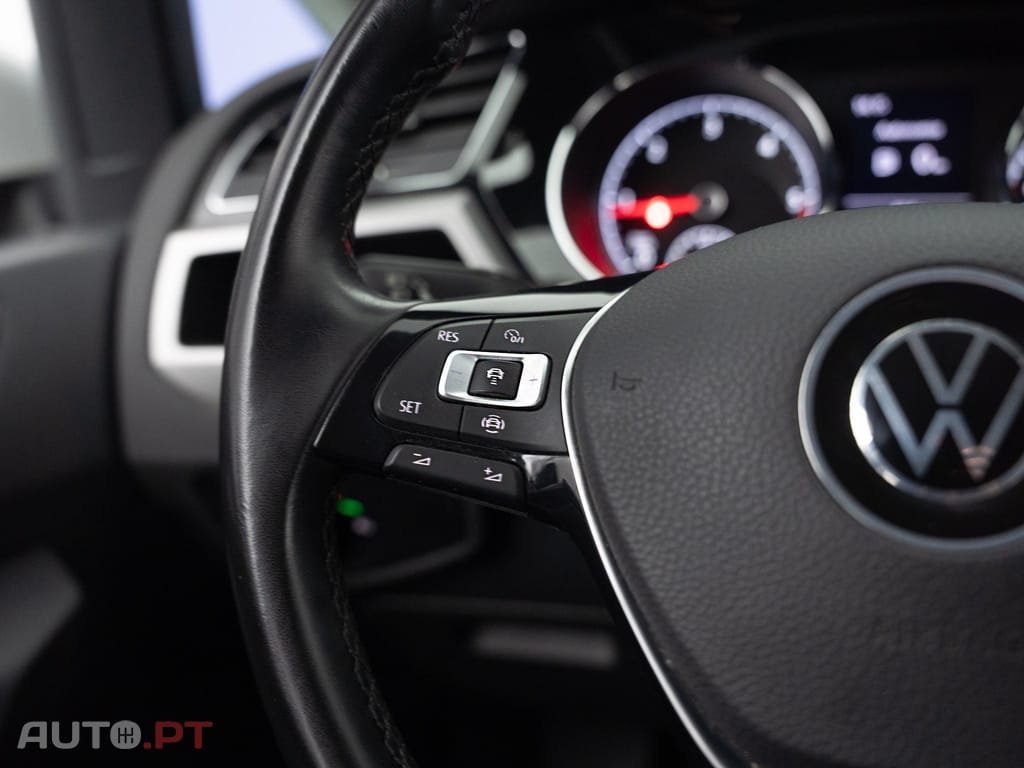 Volkswagen Touran 2.0 TDI Confortline