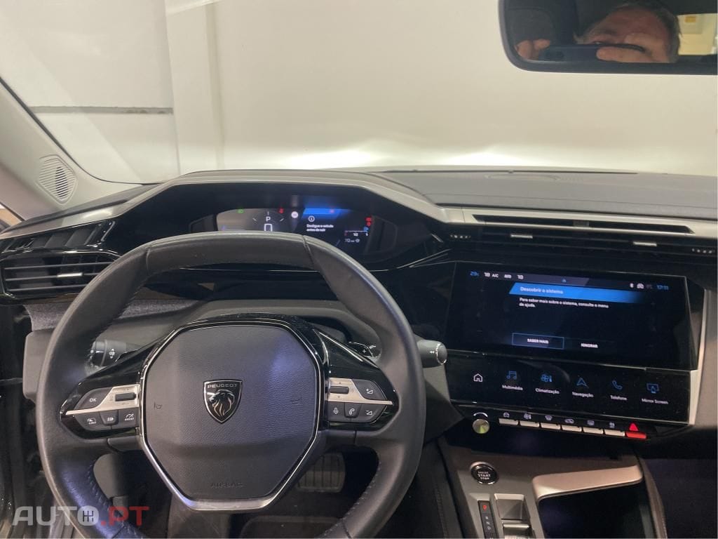 Peugeot 408 1.2 PureTech Allure EAT8