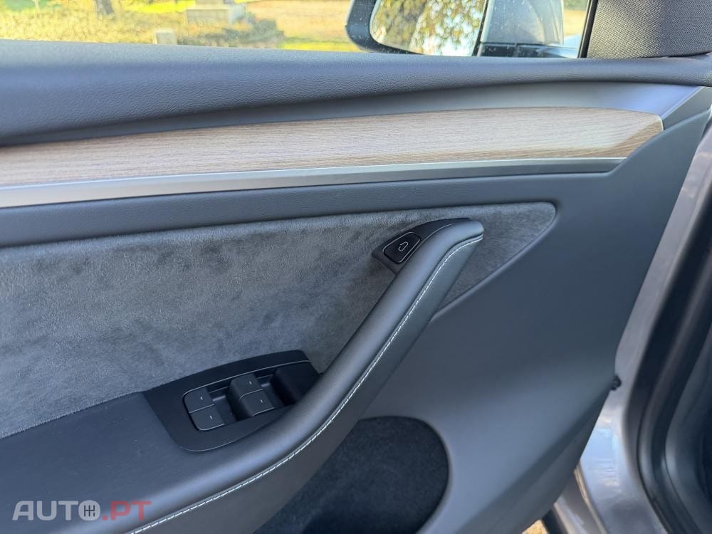 Tesla Model Y Performance Dual Motor AWD