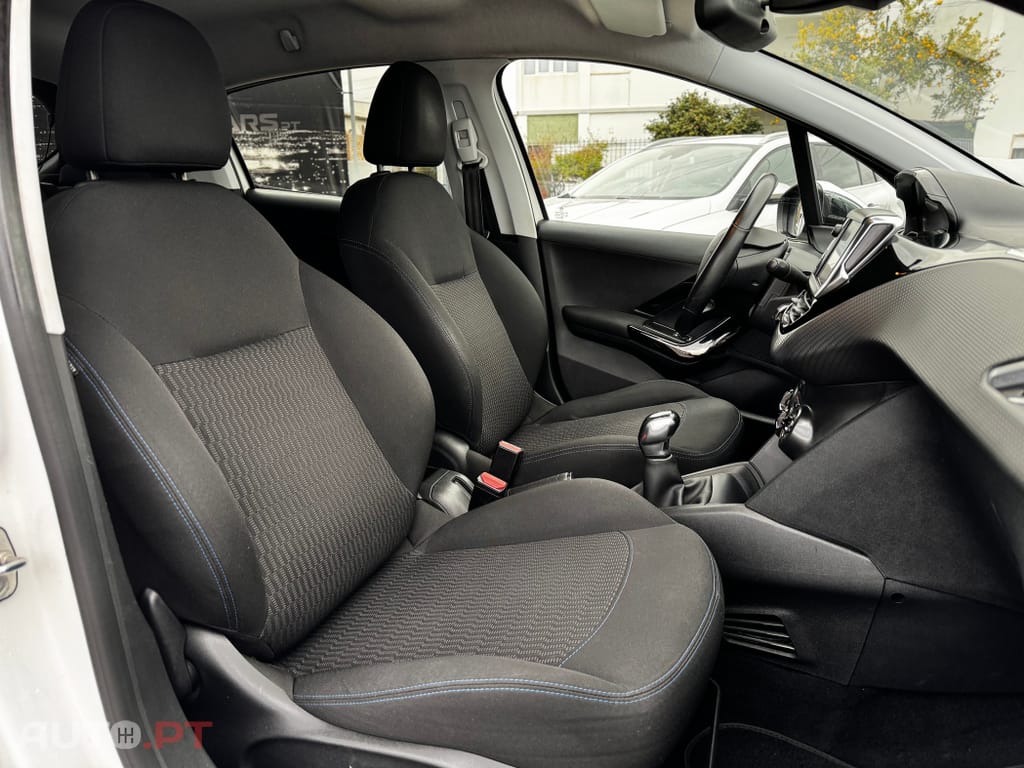 Peugeot 208 1.2 PureTech Style