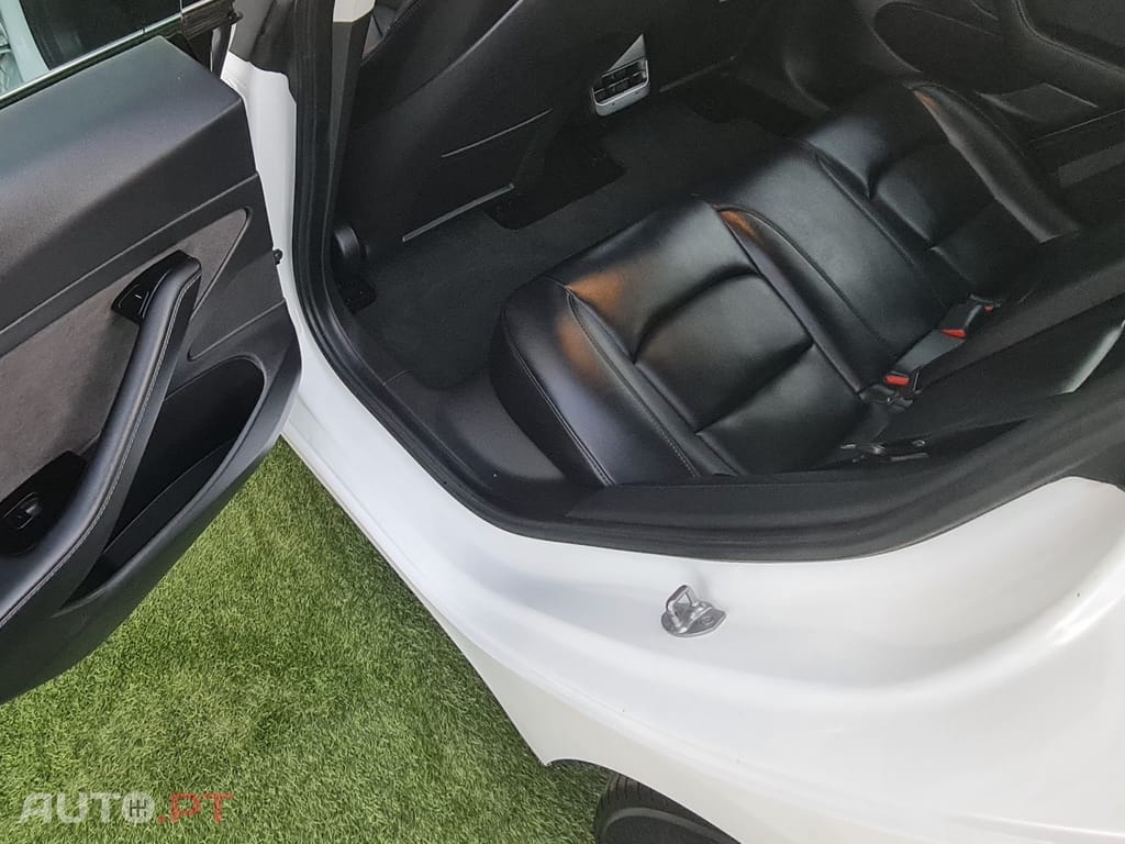 Tesla Model 3 Tração Traseira Premium