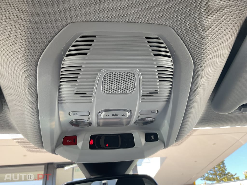 Peugeot 3008 1.5 BlueHDi Active