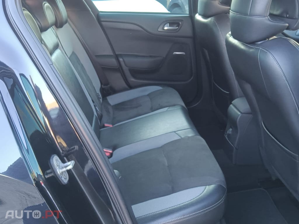 DS DS4 Crossback 1.6 BlueHDi So Chic J18 EAT6