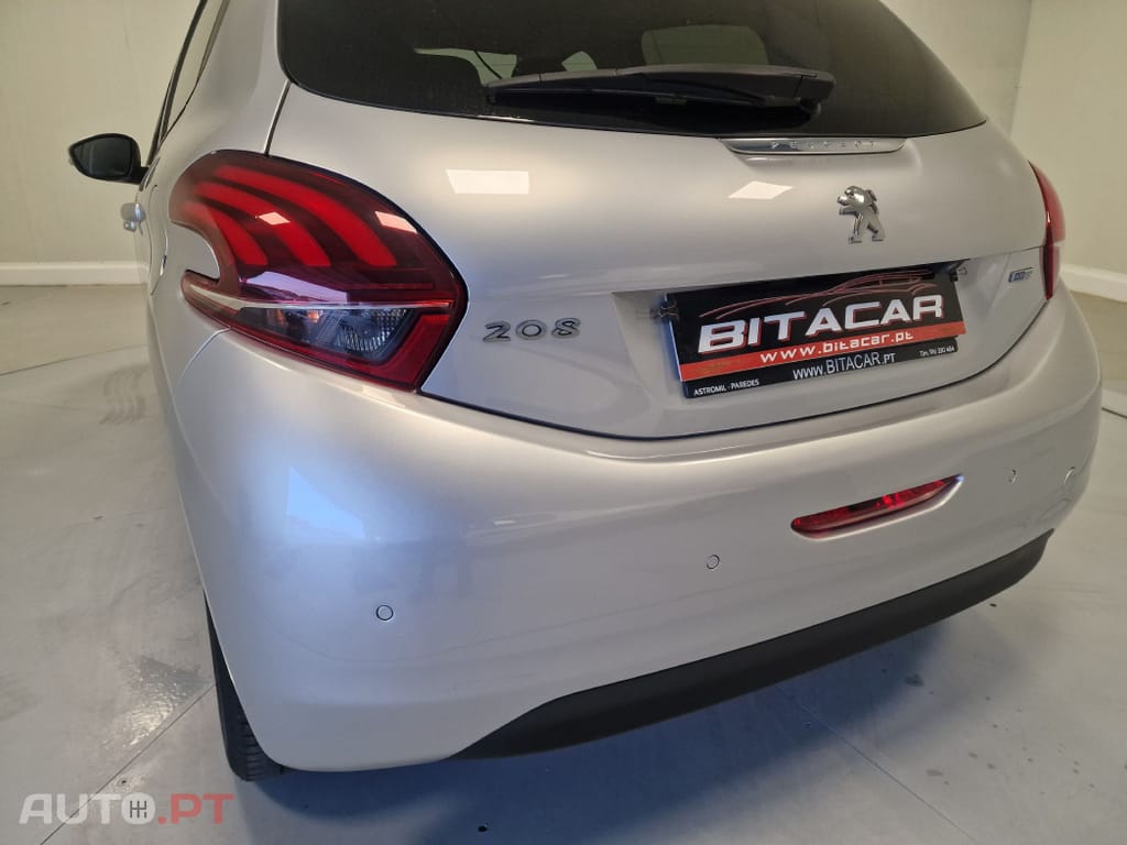 Peugeot 208 1.2 STYLE