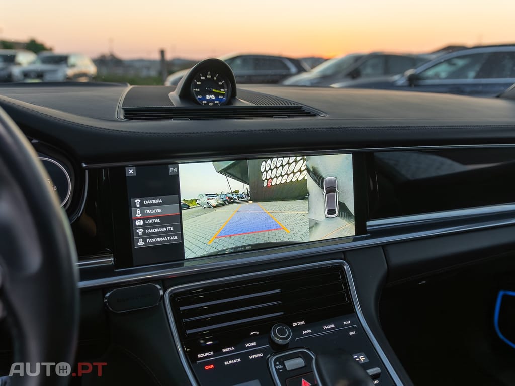 Porsche Panamera 4 E-Hybrid