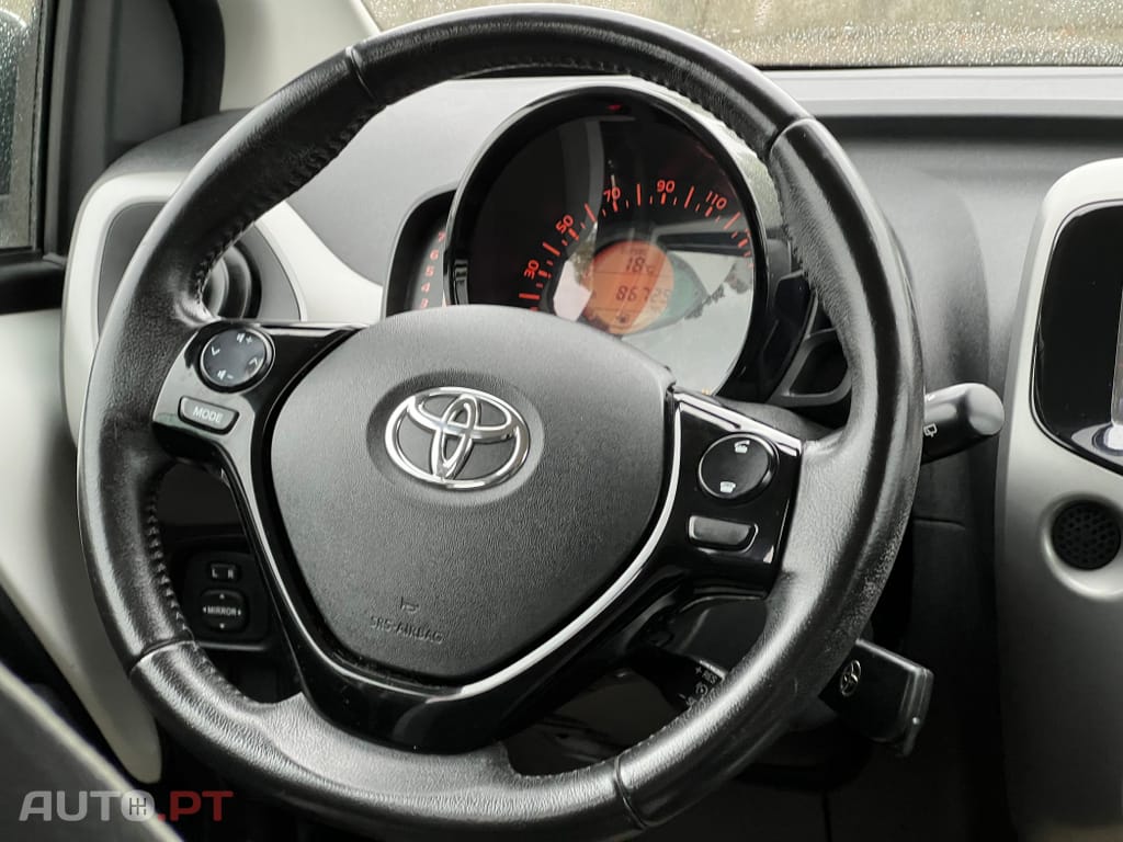 Toyota Aygo 1.0 X-Play+AC+X-Touch