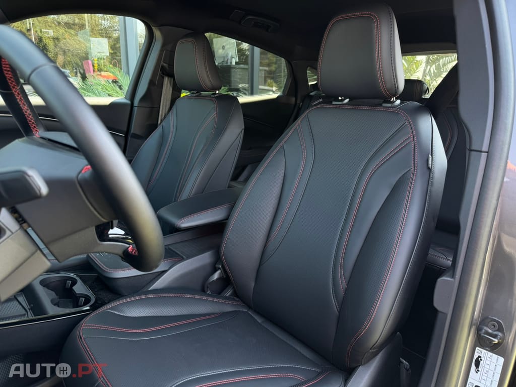 Ford Mustang Mach-E 72.6 kWh Premium AWD