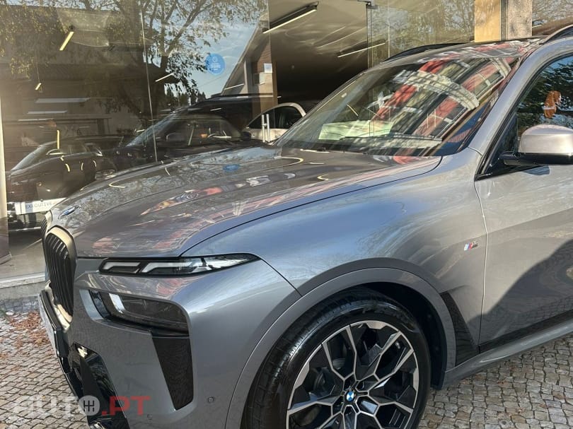BMW X7 40 d xDrive Pack M Desportivo