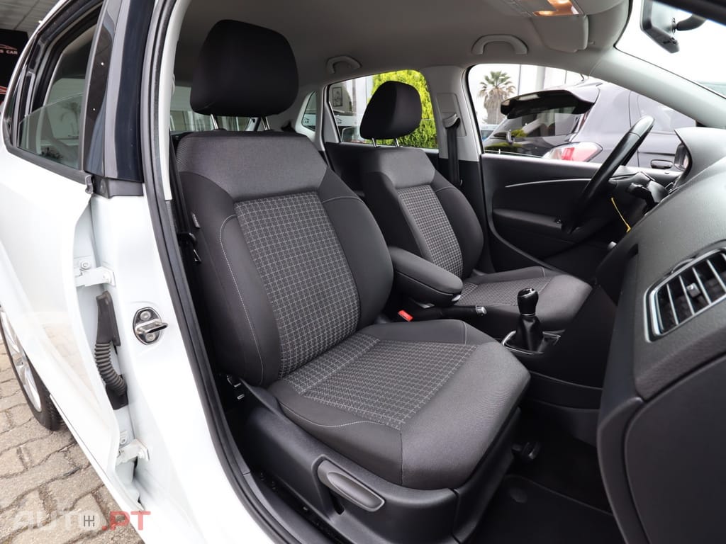 Volkswagen Polo 1.2 Confortline AC