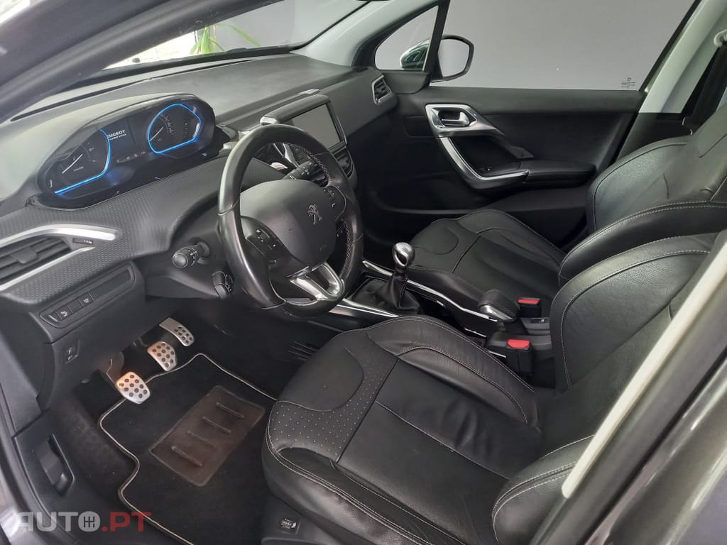 Peugeot 2008 1.2 PureTech Allure