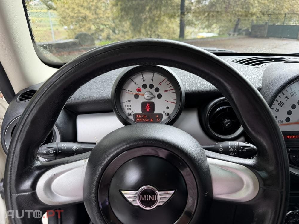 MINI Cooper Cooper D