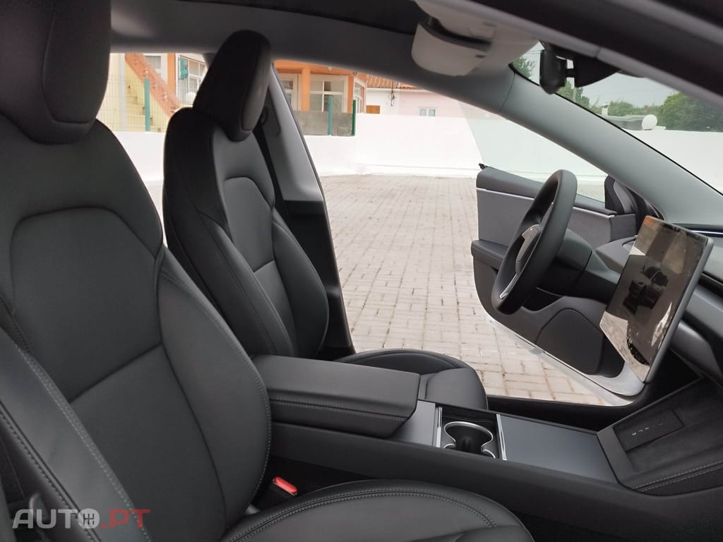 Tesla Model 3 Tração Traseira