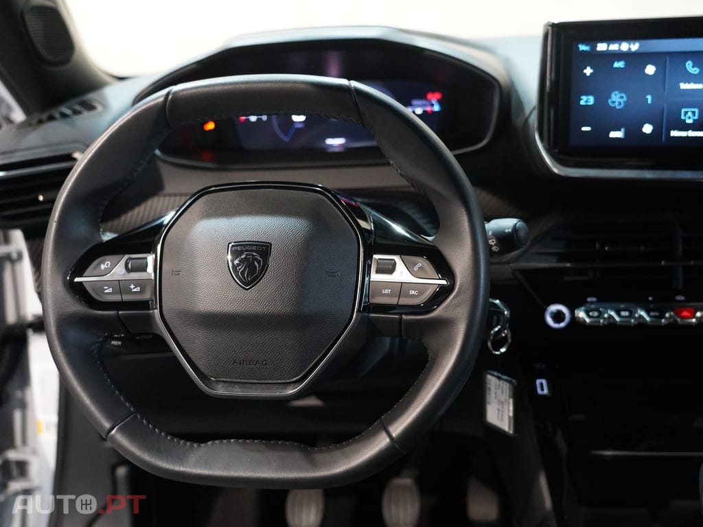 Peugeot 2008 1.2 PureTech Allure