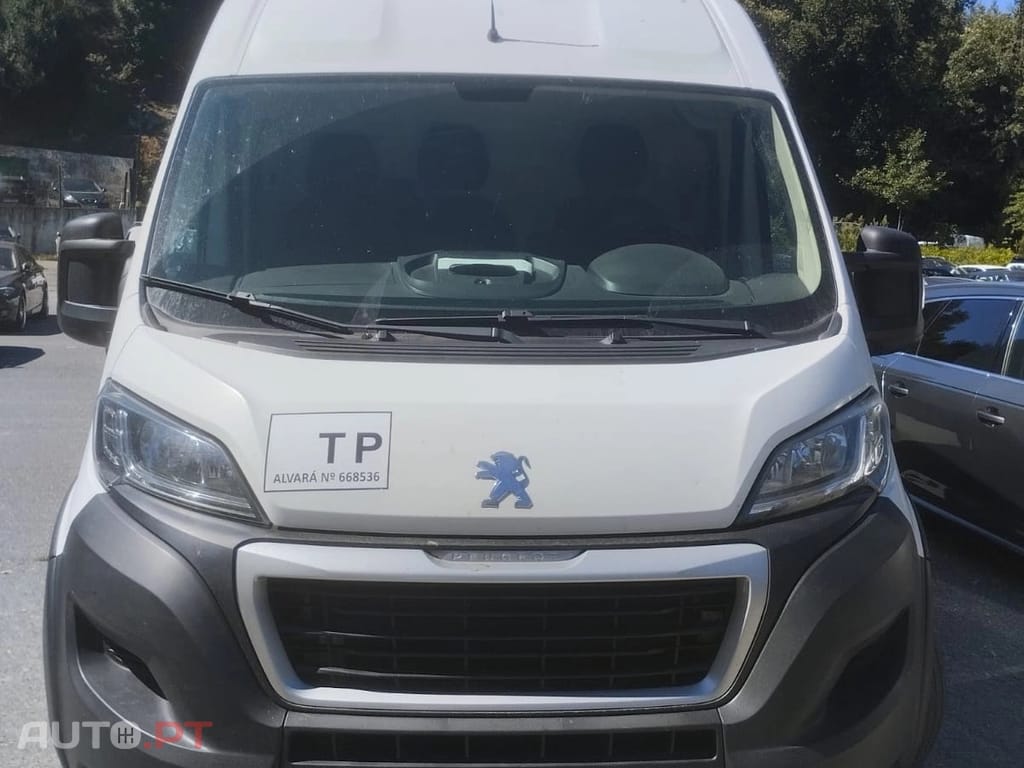 Peugeot Boxer 2.2 BlueHDi 335 L3 CD