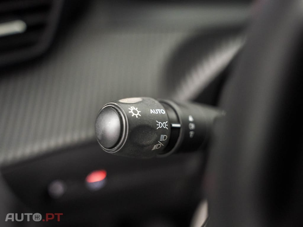 Peugeot 2008 1.2 PureTech Active Pack
