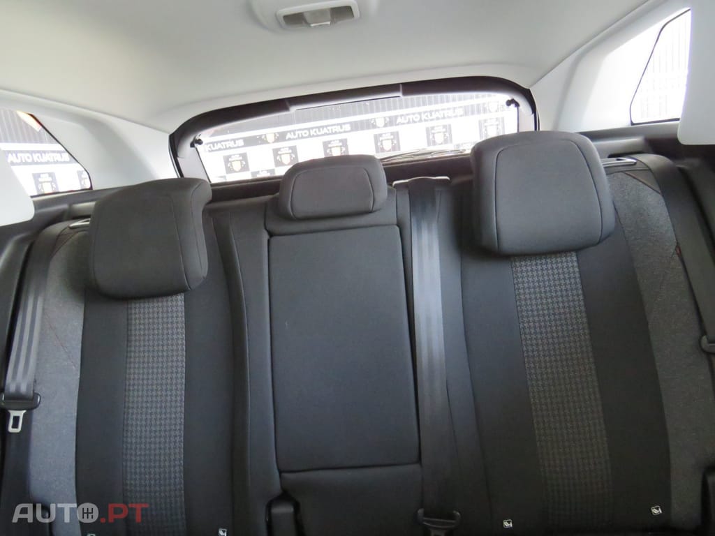 Peugeot 3008 1.5 BlueHDi Active