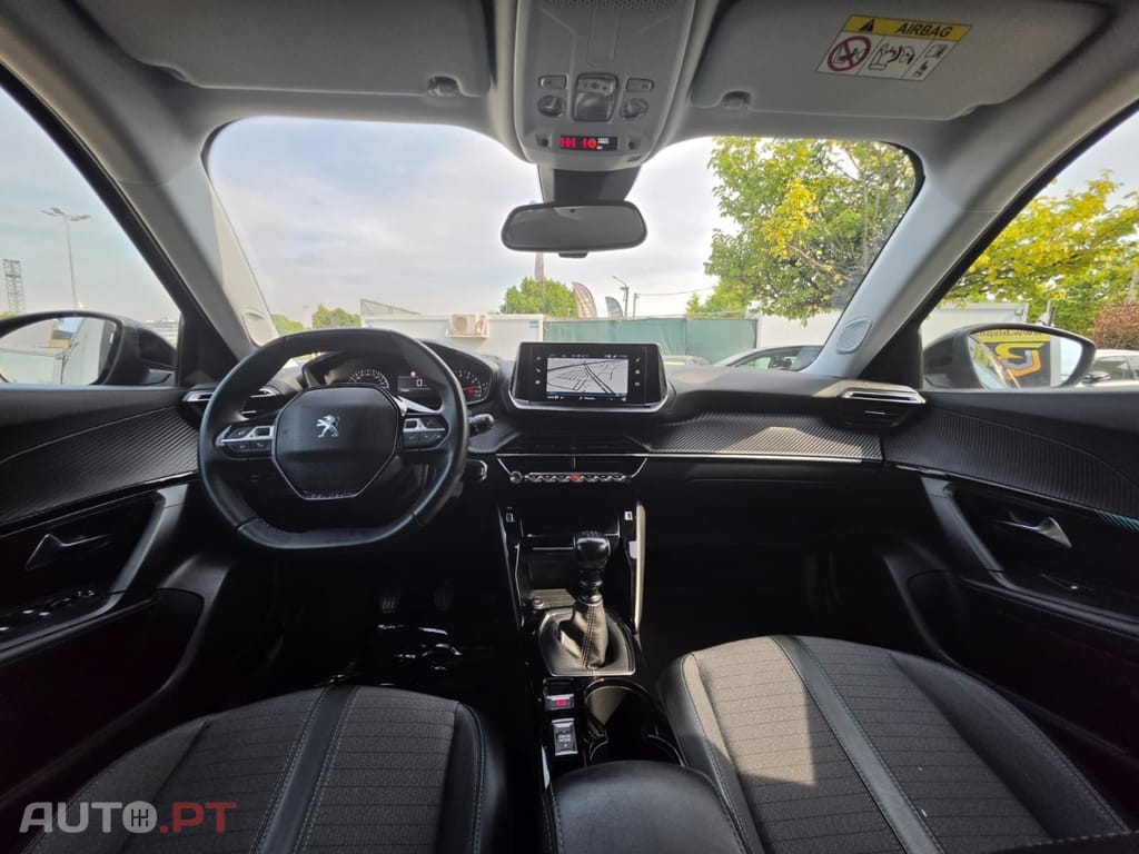Peugeot 2008 PureTech 100 Allure