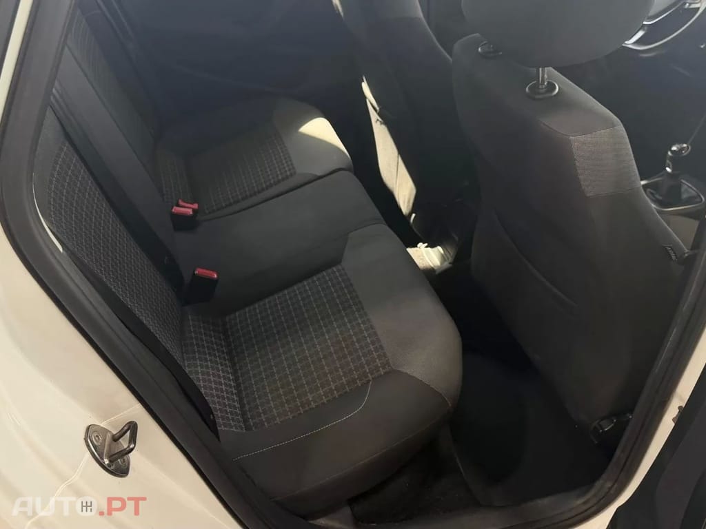 Volkswagen Polo 1.0 Confortline