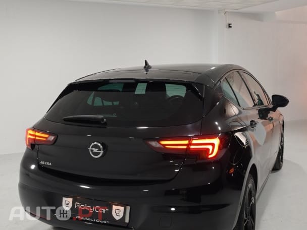 Opel Astra 1.2 T Design & Tech S/S