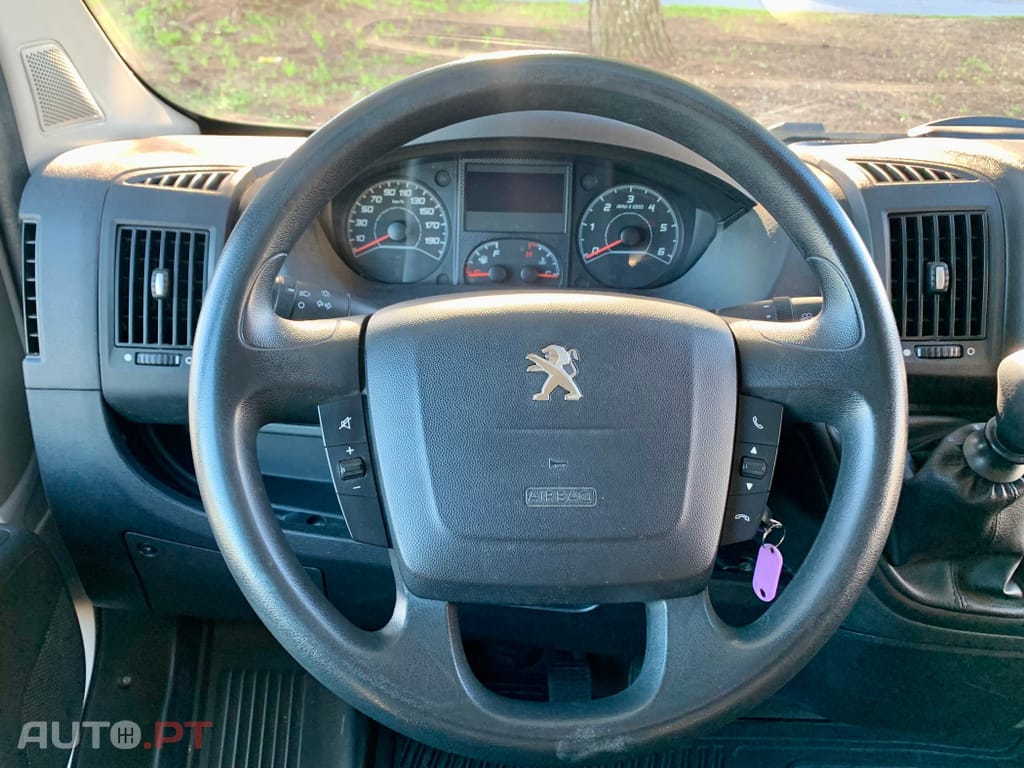 Peugeot Boxer 2.0 BlueHDi 333 L2H2 Pro