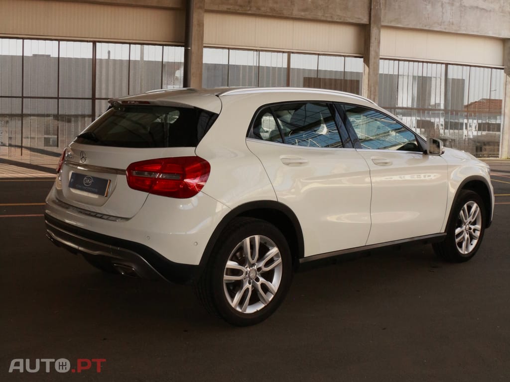 Mercedes-Benz GLA 180 Urban